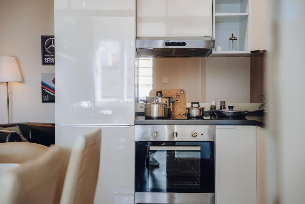 Downtown 2Bd Riverside Apartment Near Dancing House Πράγα Εξωτερικό φωτογραφία
